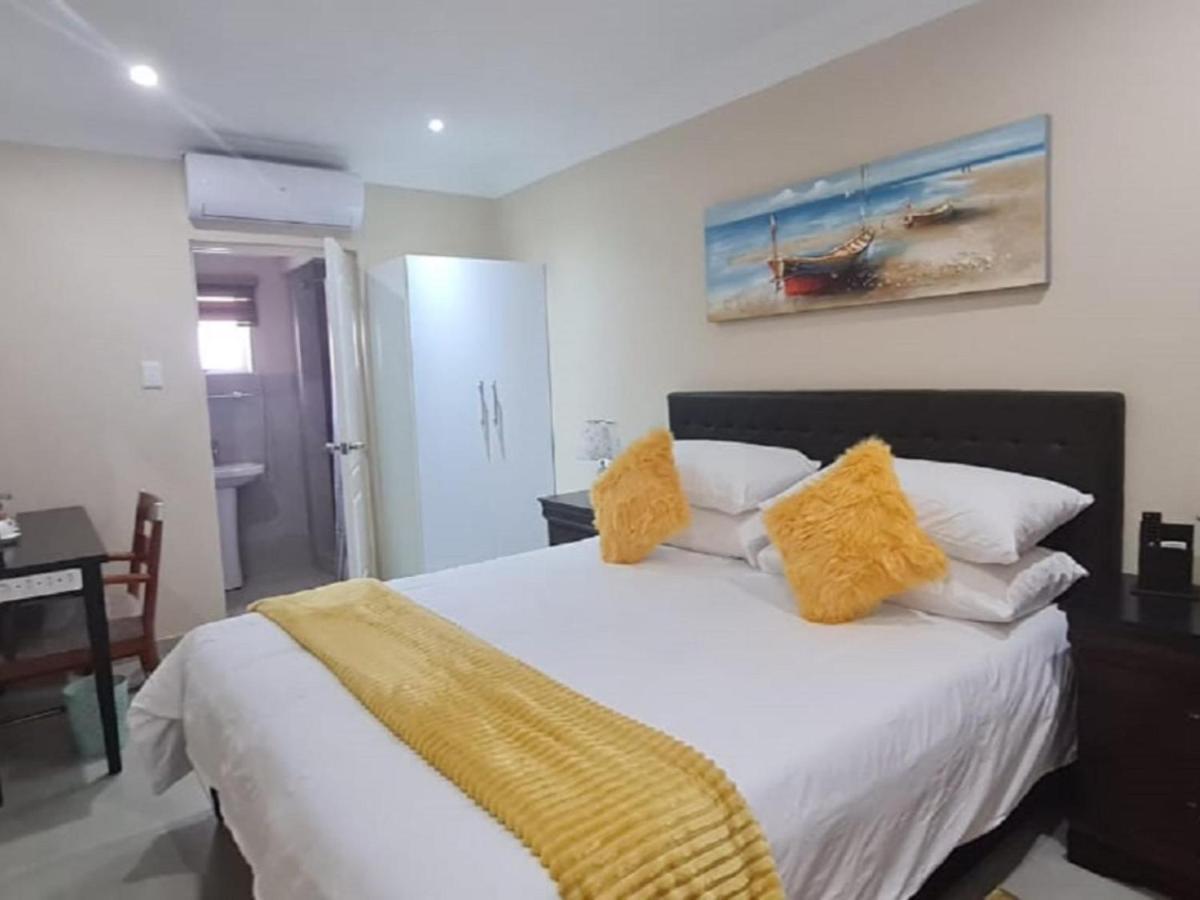Benoni N12 Hotel ภายนอก รูปภาพ