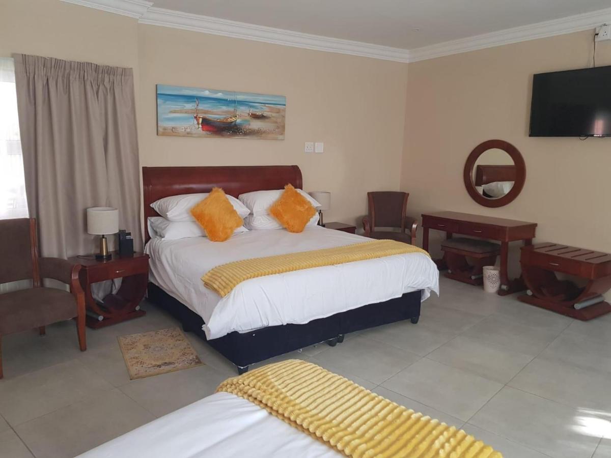 Benoni N12 Hotel ภายนอก รูปภาพ