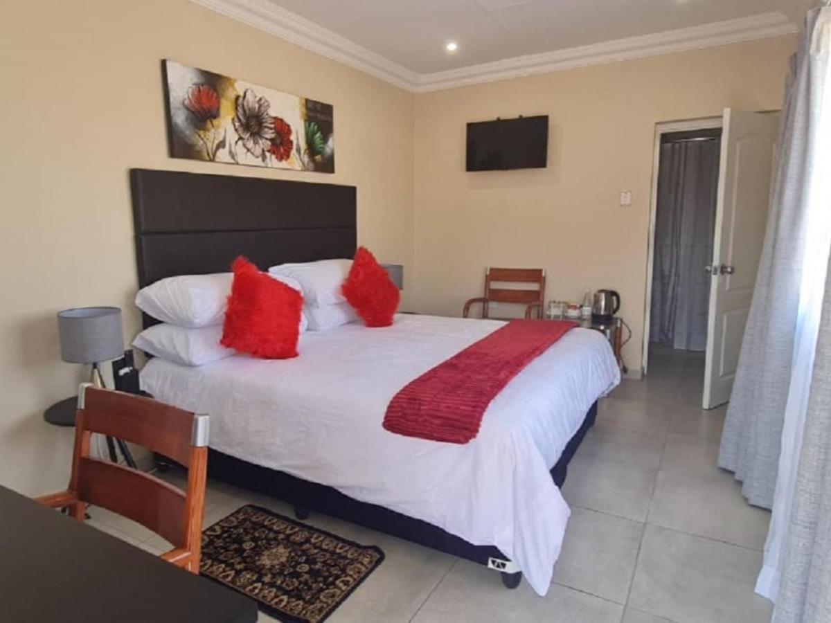 Benoni N12 Hotel ภายนอก รูปภาพ
