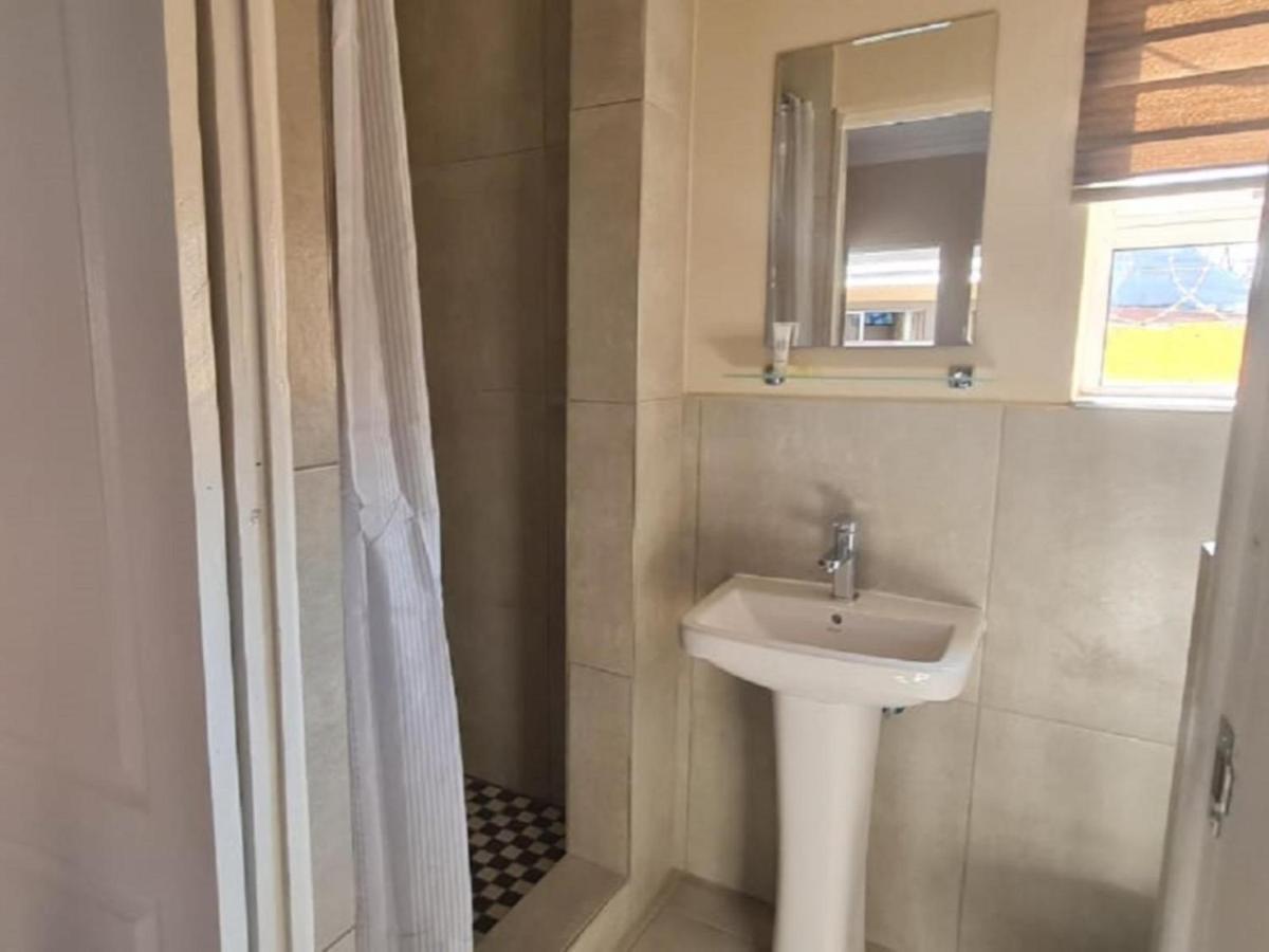 Benoni N12 Hotel ภายนอก รูปภาพ