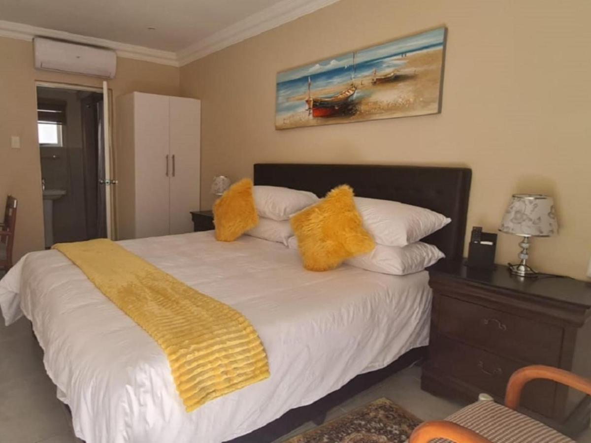 Benoni N12 Hotel ภายนอก รูปภาพ